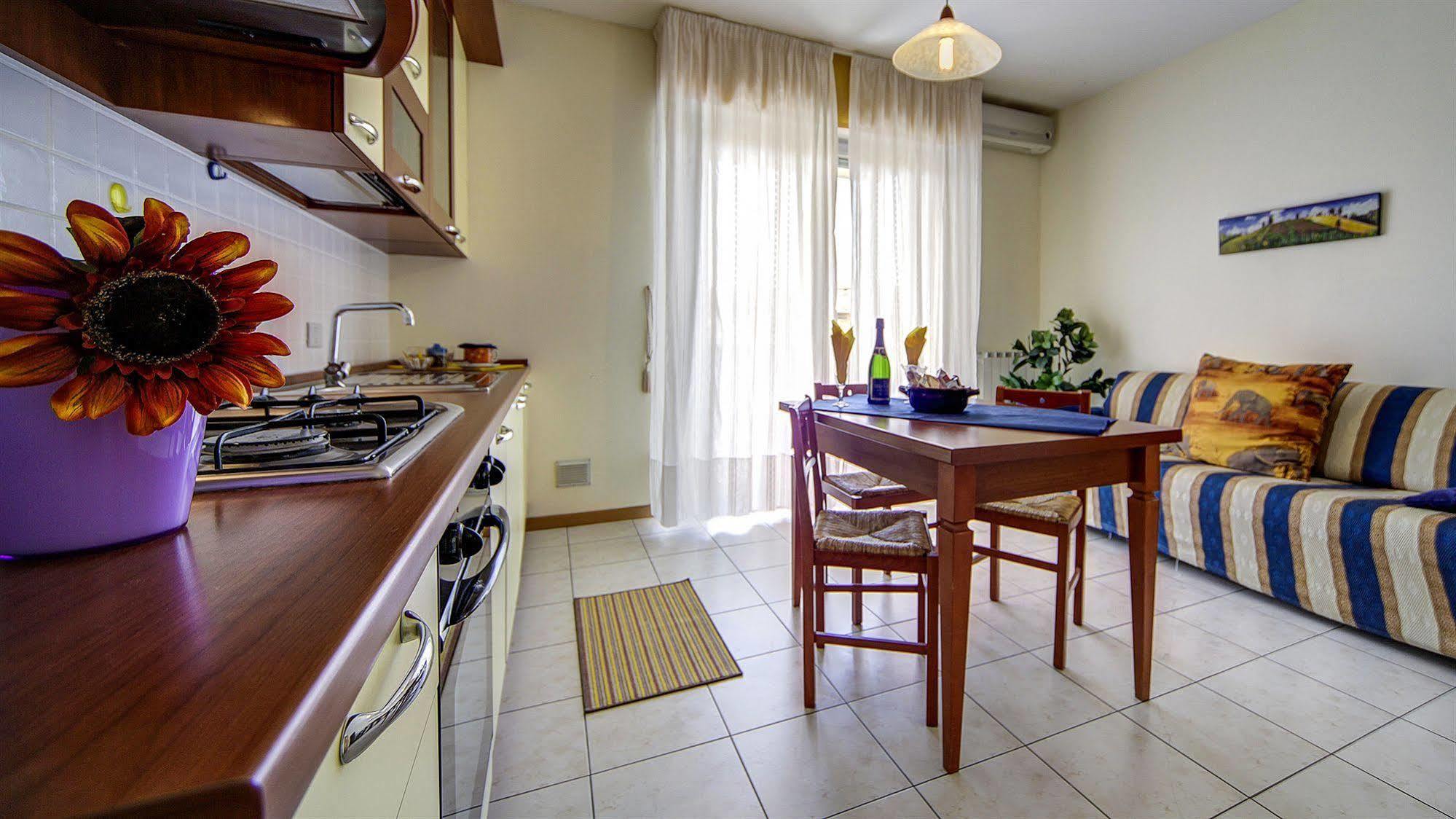 Residence Le Corniole Арецо Екстериор снимка