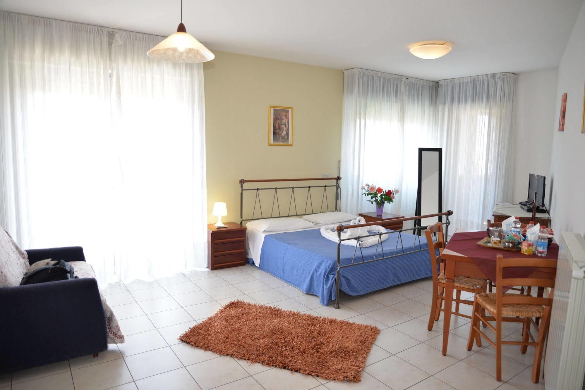 Residence Le Corniole Арецо Екстериор снимка